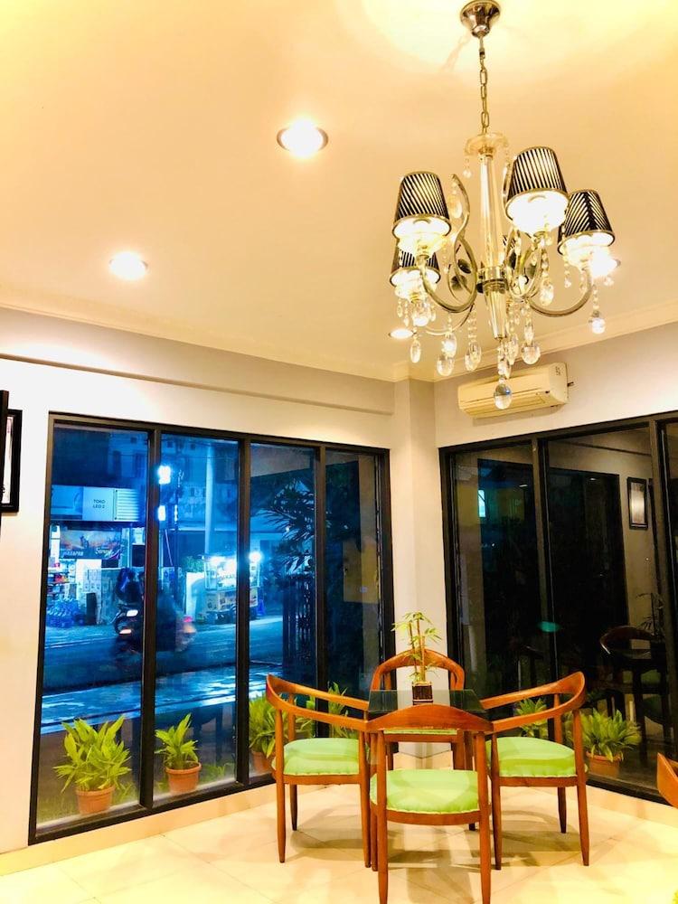 Votel Viure Hotel Jogjakarta Maguwo Extérieur photo