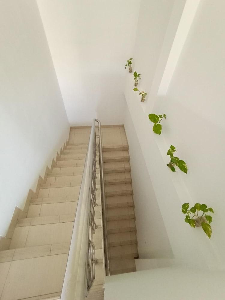 Votel Viure Hotel Jogjakarta Maguwo Extérieur photo