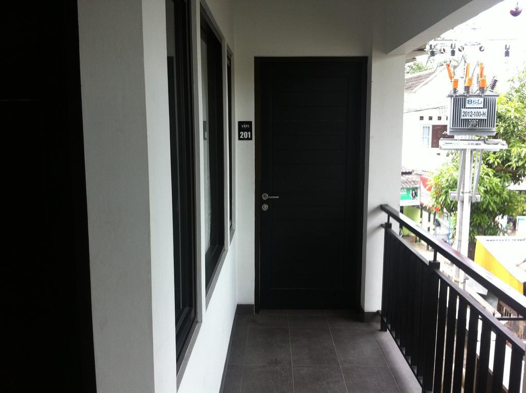 Votel Viure Hotel Jogjakarta Maguwo Extérieur photo
