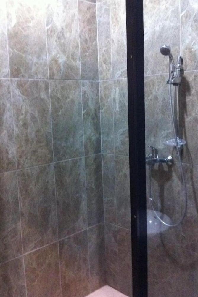 Votel Viure Hotel Jogjakarta Maguwo Extérieur photo