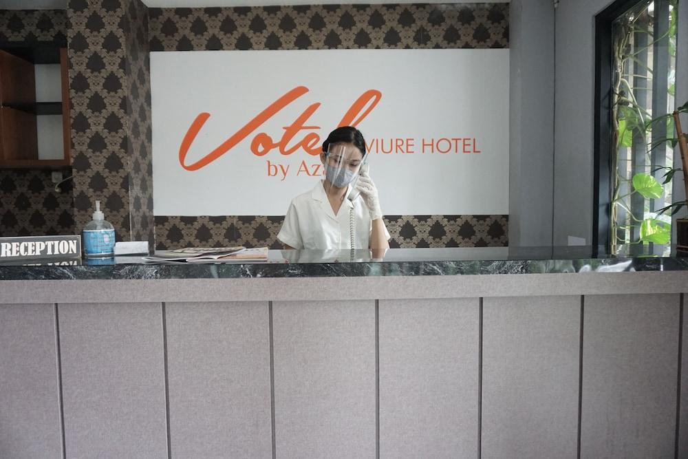Votel Viure Hotel Jogjakarta Maguwo Extérieur photo