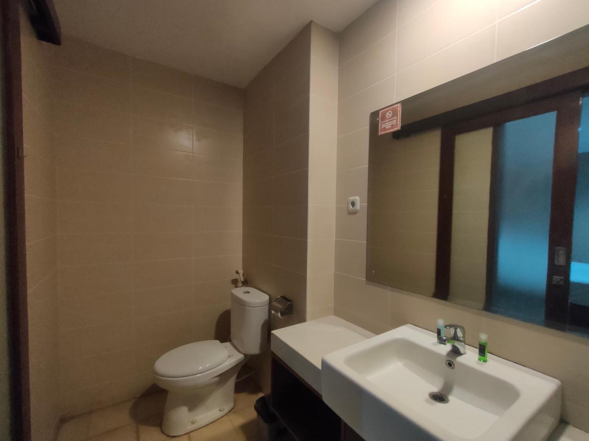 Votel Viure Hotel Jogjakarta Maguwo Extérieur photo