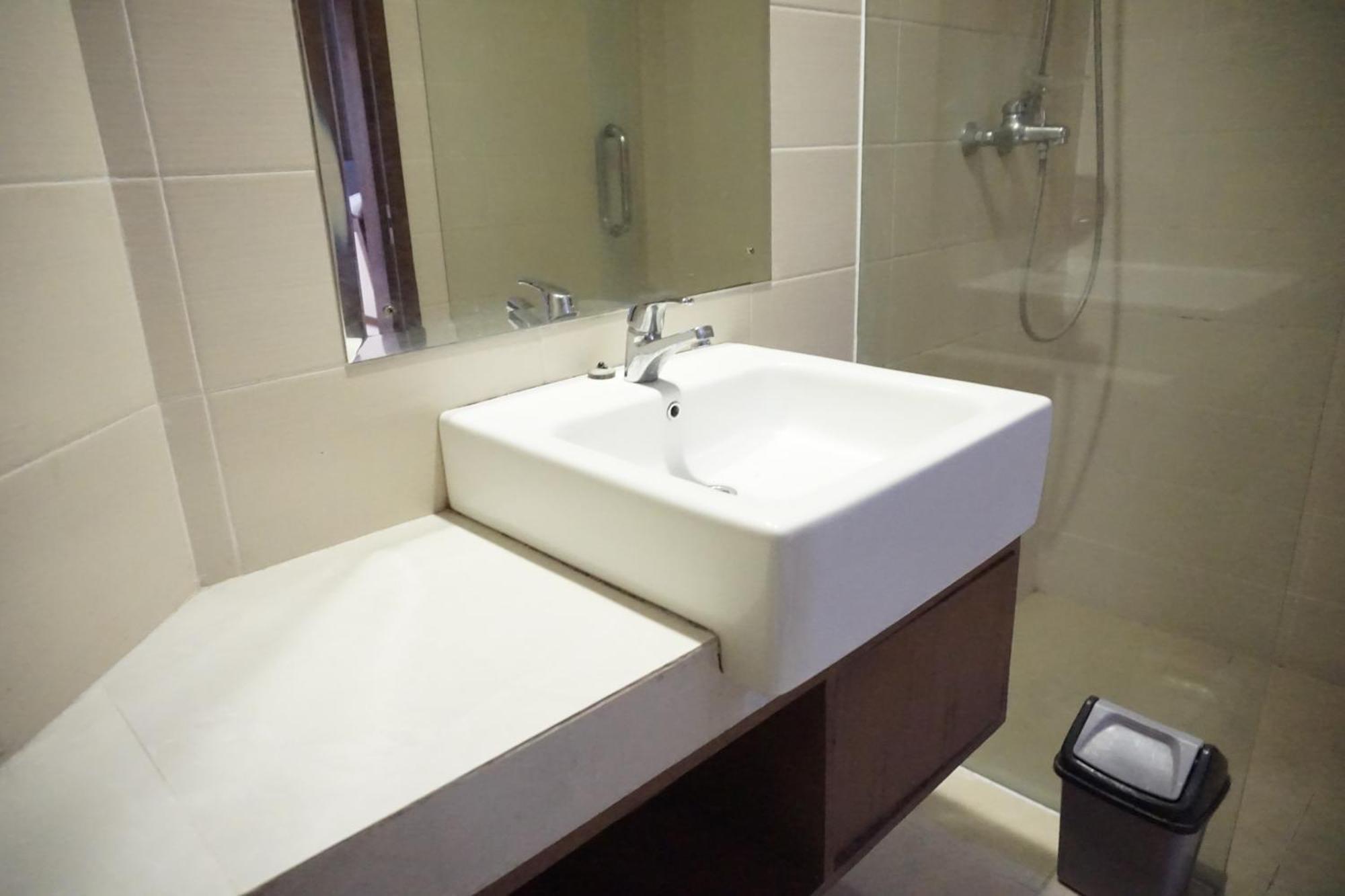 Votel Viure Hotel Jogjakarta Maguwo Extérieur photo