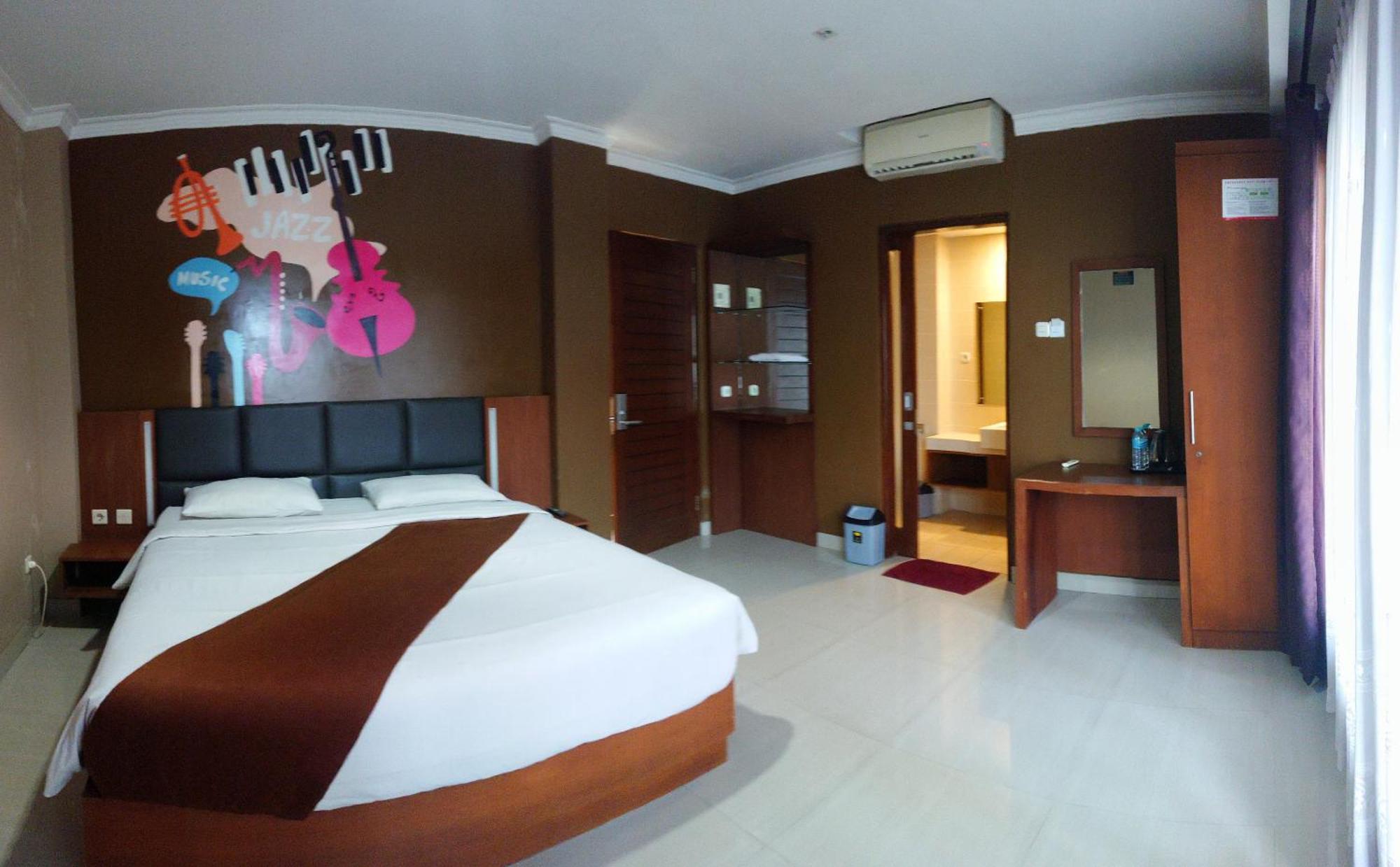 Votel Viure Hotel Jogjakarta Maguwo Extérieur photo