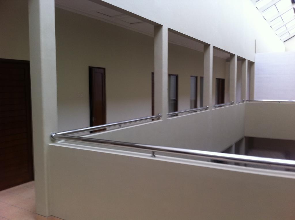 Votel Viure Hotel Jogjakarta Maguwo Extérieur photo